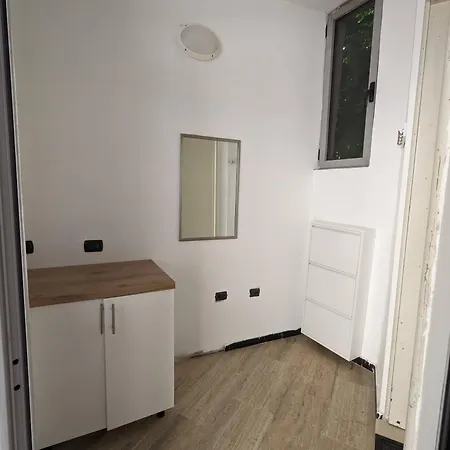 9 - Apartment *